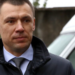 Як керівництво сервісцентрів МВС в Арабських Еміратах «працювало»: Миколу Рудика підозрюють в корупції
