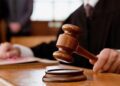 У Львові суд скасував постанову у якій Галицька райадміністрація обвинувачувала жінку у проституції