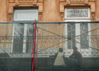 У Львові почали реставрувати балкон на 100-річній пам’ятці архітектури